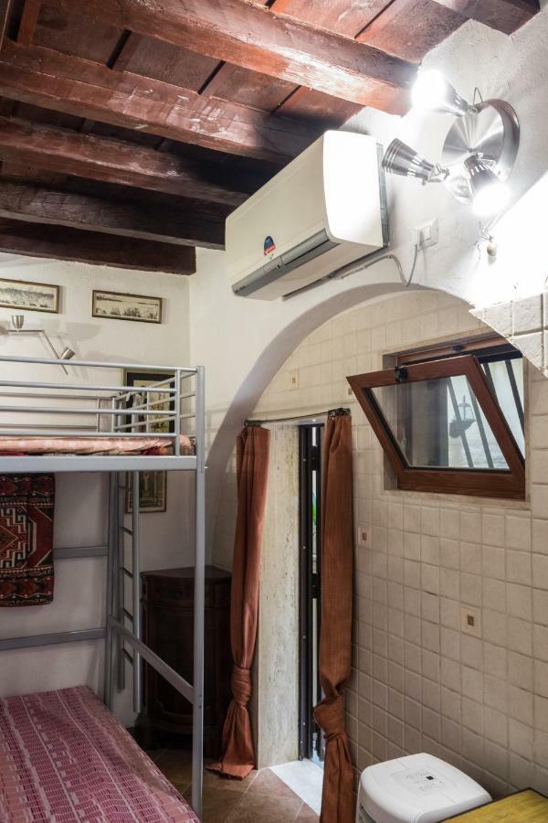 Nicolaiano House - Scardicchio Maisons Bari Værelse billede